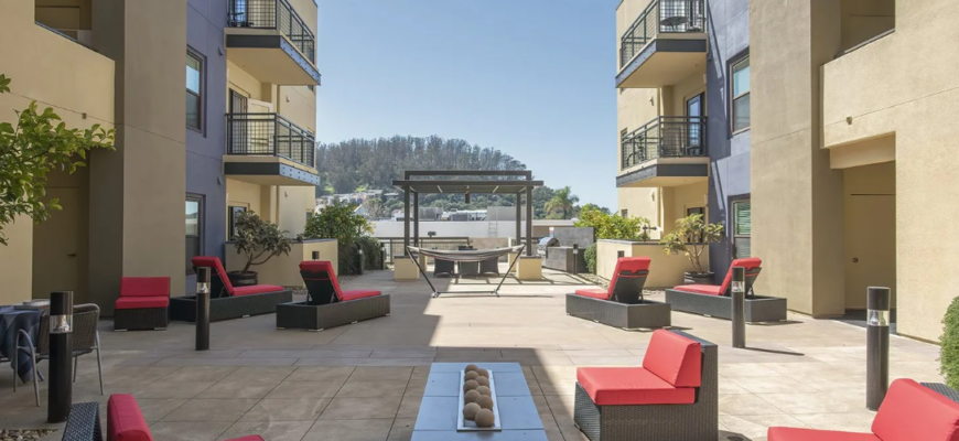 modern outdoor lounge